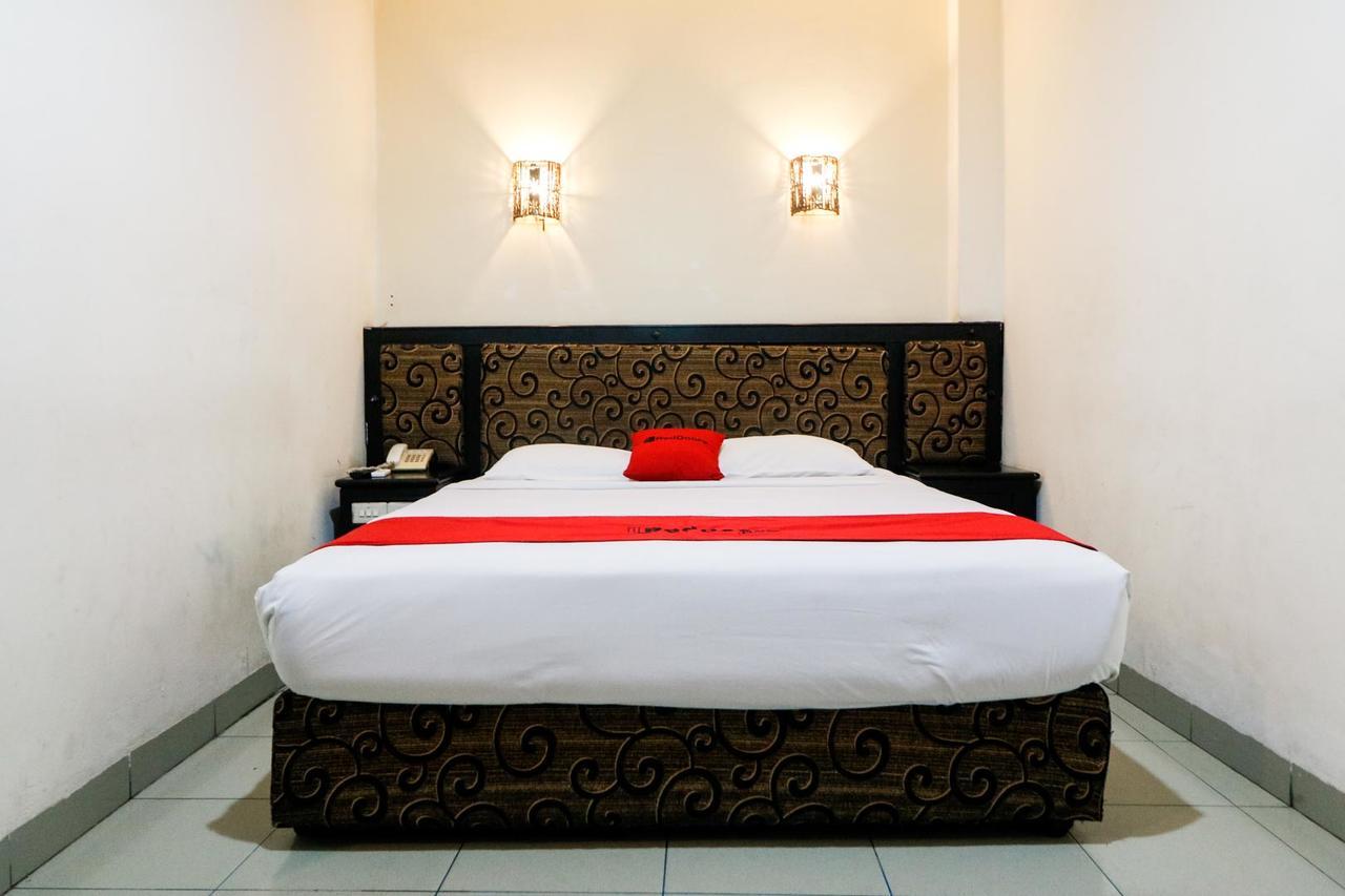 Reddoorz Plus @ Jalan Dr Sutomo פקאנבארו מראה חיצוני תמונה