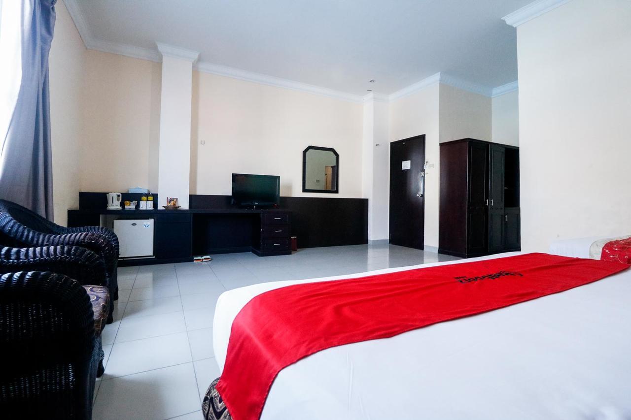 Reddoorz Plus @ Jalan Dr Sutomo פקאנבארו מראה חיצוני תמונה